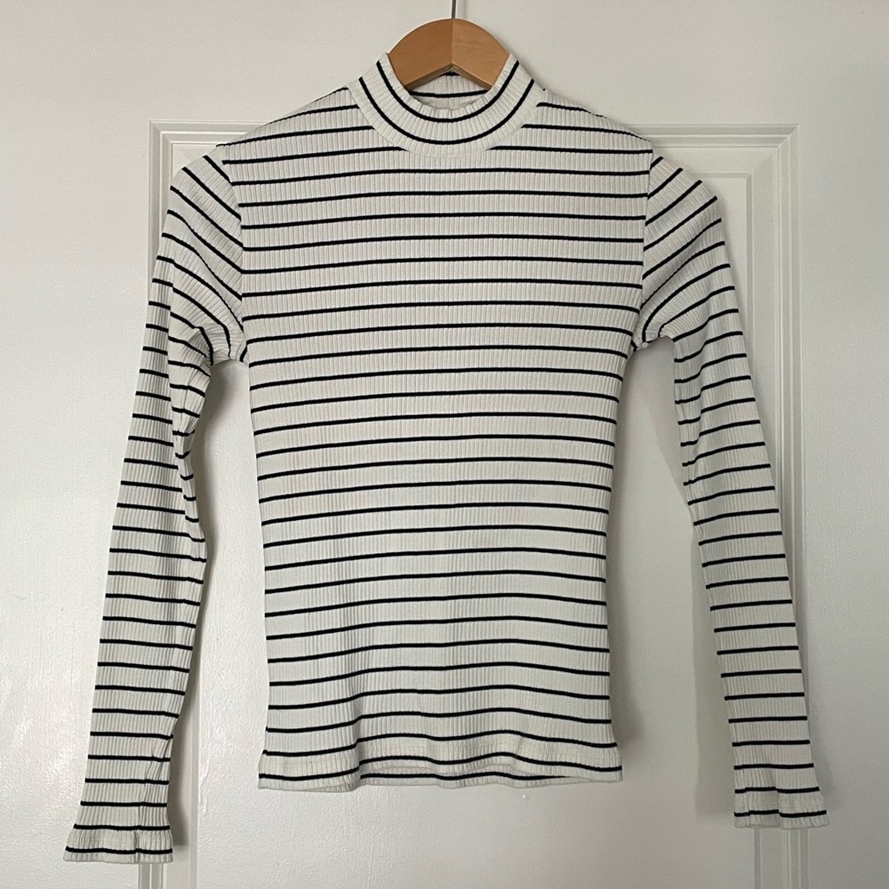 Uniqlo Ribbed Long-sleeve High-neck T-Shirt XS